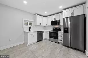 3525 Rockview Dr, Bristol, PA 19007 - Photo 15