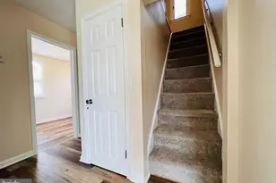 1007 Green Ln, Levittown, PA 19057 - Photo 7