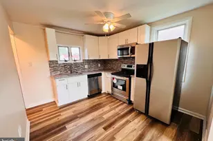 1007 Green Ln, Levittown, PA 19057 - Photo 9