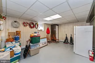 1021 Brookfield Cir, Quakertown, PA 18951 - Photo 25