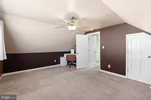 28 MacIntosh Rd, Levittown, PA 19056 - Photo 21