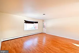 35 Fairway Dr, Yardley, PA 19067 - Photo 3