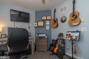 3820 Naples St, Levittown, PA 19056 - Photo 23