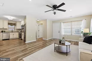 24 Avenrowe Ct, Fairless Hills, PA 19030 - Photo 7