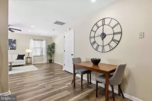 24 Avenrowe Ct, Fairless Hills, PA 19030 - Photo 11