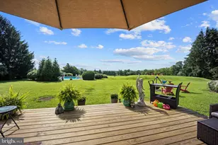 215 E Dark Hollow Rd, Pipersville, PA 18947 - Photo 3