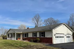 46 Buck Dr, Kintnersville, PA 18930 - Photo 1