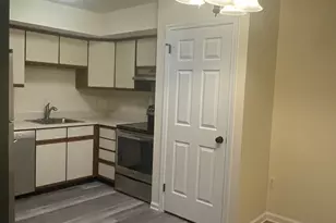 295 N Sycamore St, Newtown, PA 18940 - Photo 5