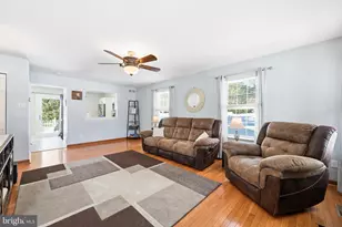 55 Violet Ln, Newtown, PA 18940 - Photo 7