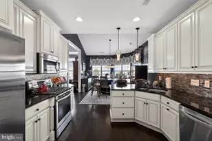 284 Willow Dr, Newtown, PA 18940 - Photo 11