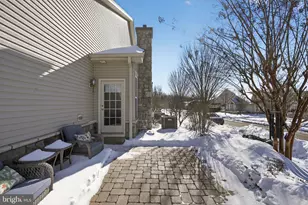 284 Willow Dr, Newtown, PA 18940 - Photo 3