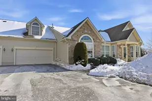 212 Shady Brook Dr, Langhorne, PA 19047 - Photo 3