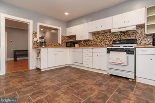 435 Cedar Street St, Bristol, PA 19007 - Photo 11