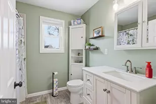 201 Allendale Dr, Morrisville, PA 19067 - Photo 25