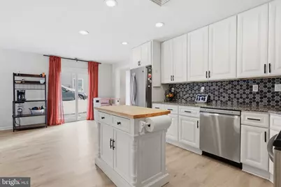 201 Allendale Drive, Morrisville, PA 19067 - Photo 11