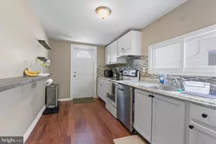 323 Wilson St, Bristol, PA 19007 - Photo 11