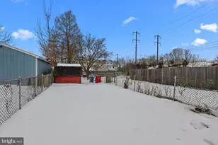 702 Corson St, Bristol, PA 19007 - Photo 3