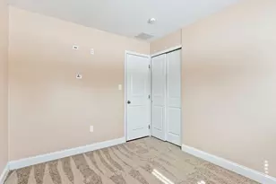 302 Oaktree Dr, Levittown, PA 19055 - Photo 25