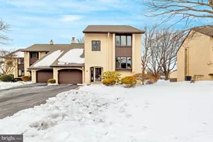 18 Golf Club Dr, Langhorne, PA 19047 - Photo 1