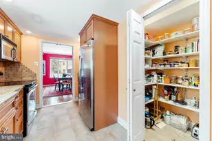 18 Golf Club Dr, Langhorne, PA 19047 - Photo 5