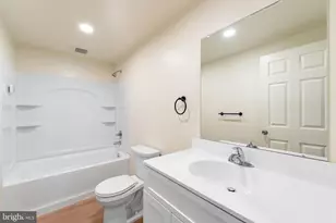 2210 New Falls Rd, Levittown, PA 19056 - Photo 15