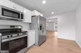 2210 New Falls Rd, Levittown, PA 19056 - Photo 13