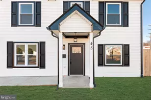 43 Petunia Rd, Levittown, PA 19056 - Photo 3