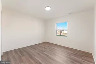 43 Petunia Rd, Levittown, PA 19056 - Photo 21