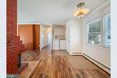 19 Butterfly Lane, Levittown, PA 19054 - Photo 7