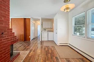 19 Butterfly Ln, Levittown, PA 19054 - Photo 7