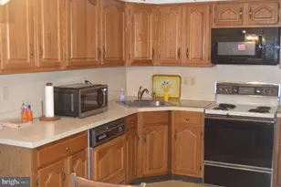 55 Kindle Ln, Levittown, PA 19055 - Photo 9