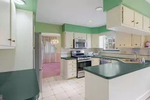 64 Springwood Dr, Southampton, PA 18966 - Photo 11