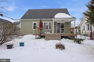 7122 N Radcliffe St, Bristol, PA 19007 - Photo 3