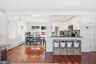 29 New Pond Ln, Levittown, PA 19054 - Photo 9