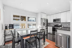 29 New Pond Ln, Levittown, PA 19054 - Photo 11