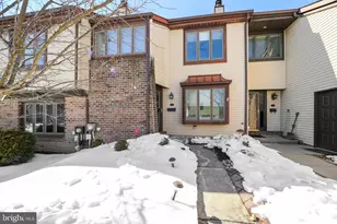 17 Essex Pl, Newtown, PA 18940 - Photo 1