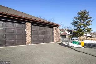 17 Essex Pl, Newtown, PA 18940 - Photo 35