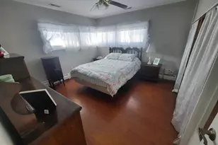 33 Laurel Ln, Levittown, PA 19054 - Photo 9