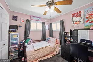 5 Nickelhill Ln, Levittown, PA 19054 - Photo 9