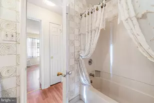 2349 New Market Square S, Bensalem, PA 19020 - Photo 31