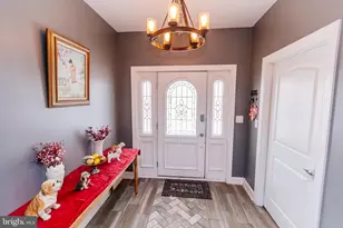 100 Elderberry Dr, Levittown, PA 19054 - Photo 3