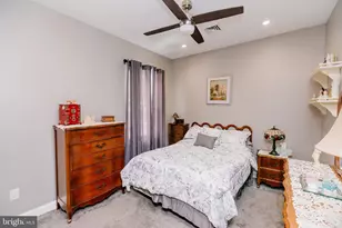 100 Elderberry Dr, Levittown, PA 19054 - Photo 27