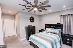 100 Elderberry Dr, Levittown, PA 19054 - Photo 21