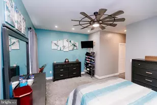 100 Elderberry Dr, Levittown, PA 19054 - Photo 23