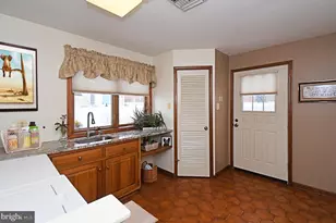 6196 Washington Ln, Bensalem, PA 19020 - Photo 13