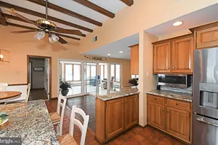 6196 Washington Ln, Bensalem, PA 19020 - Photo 9