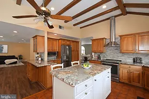 6196 Washington Ln, Bensalem, PA 19020 - Photo 5