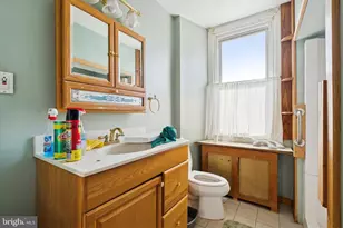 832 Jefferson Ave, Bristol, PA 19007 - Photo 9