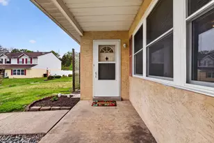 110 Laurel, Quakertown, PA 18951 - Photo 3