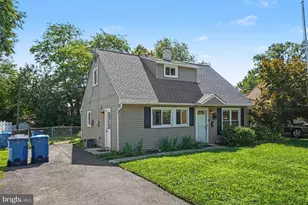 594 Rosemar Dr, Yardley, PA 19067 - Photo 3